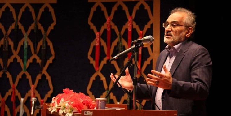 حسینی: مدیران به شبهات و سؤالات پاسخ روشن و قانع‌کننده بدهند